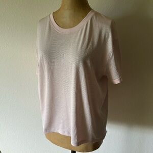 Lululemon sz 8 pink short sleeve T, no fabric tag great pre owned condition